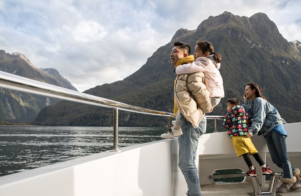 Milford Sound Walks And Hikes Fiordland National Park